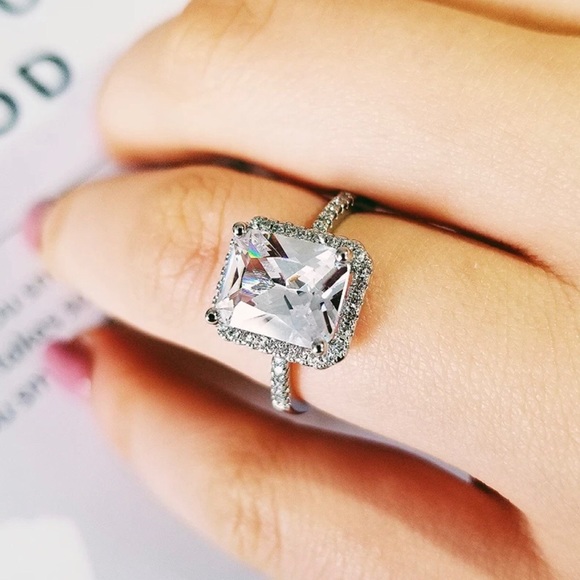 ✨✨Wedding Cushion Cut Ring✨✨ - Picture 3 of 3